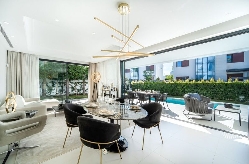 Foto 8acc01ba-121d-4658-a58b-a392f1c881d3. Chalet en Las Lomas de Río Verde Marbella