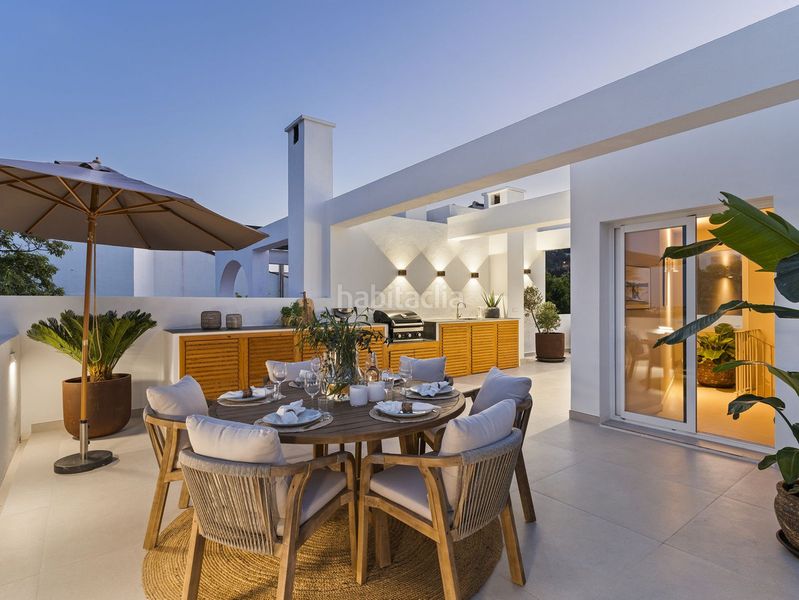 Foto 2c60c0cd-a209-44f1-86a0-919520b2a18f. Casa adossada amb aparcament piscina a La Quinta Benahavís