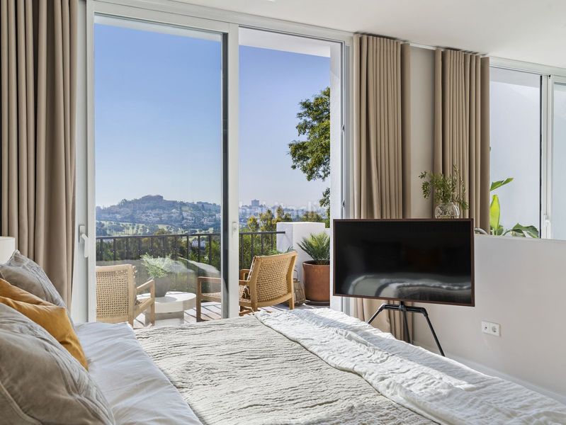 Foto 473c7bbc-c3f5-440a-adfe-e68cc56de23b. Casa adossada amb aparcament piscina a La Quinta Benahavís