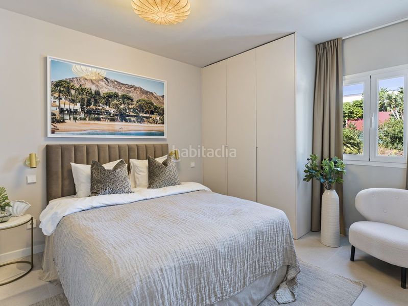 Foto 6937800d-9e68-470d-9834-ec0c4ce9b141. Casa adossada amb aparcament piscina a La Quinta Benahavís