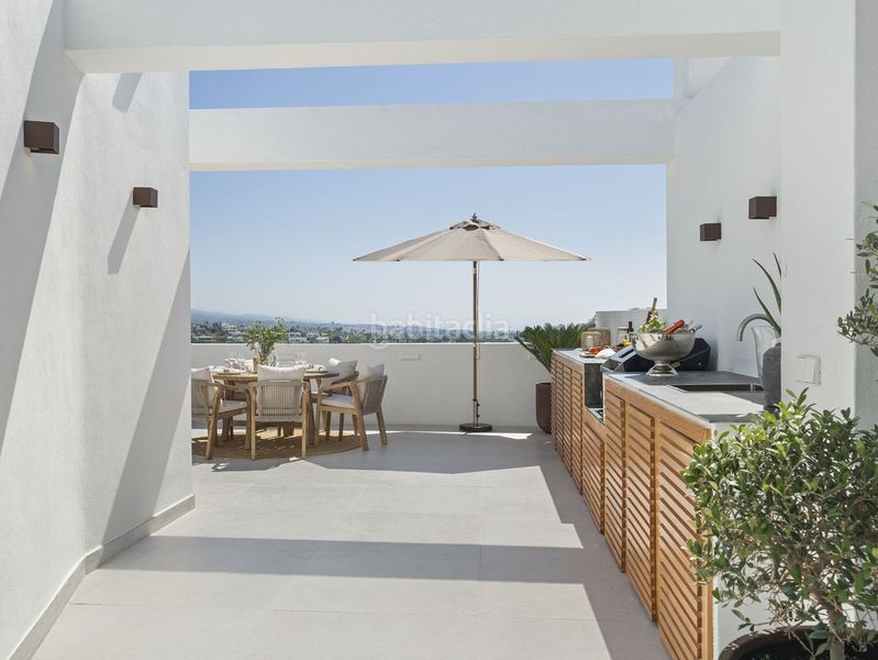 Foto 8e794646-5be3-435d-aaf2-513a15dfe363. Casa adossada amb aparcament piscina a La Quinta Benahavís