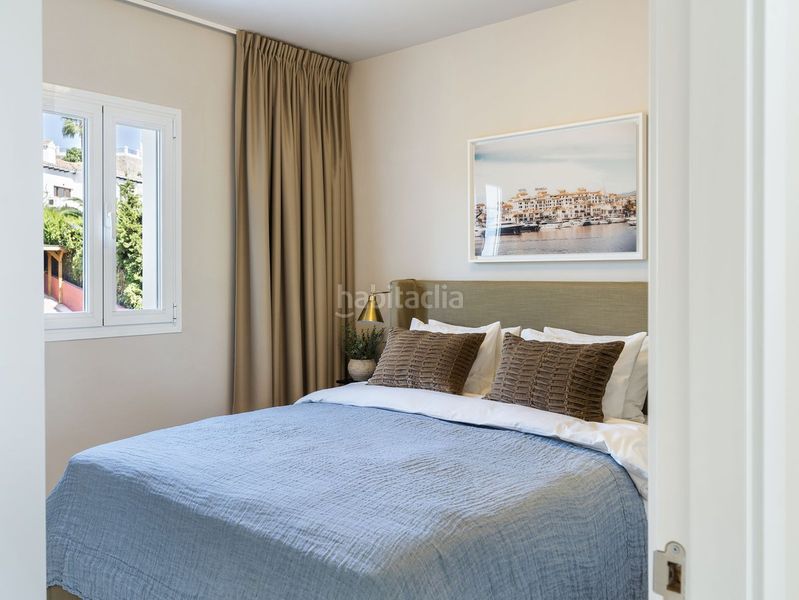 Foto 9e6c00cb-422a-40b0-b7bb-60a25cd7099e. Casa adossada amb aparcament piscina a La Quinta Benahavís