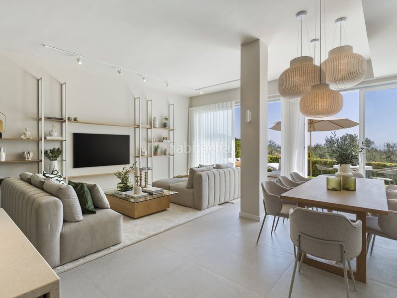 Foto a515218d-6848-46d2-9687-b543eaa6343d. Casa adossada amb aparcament piscina a La Quinta Benahavís