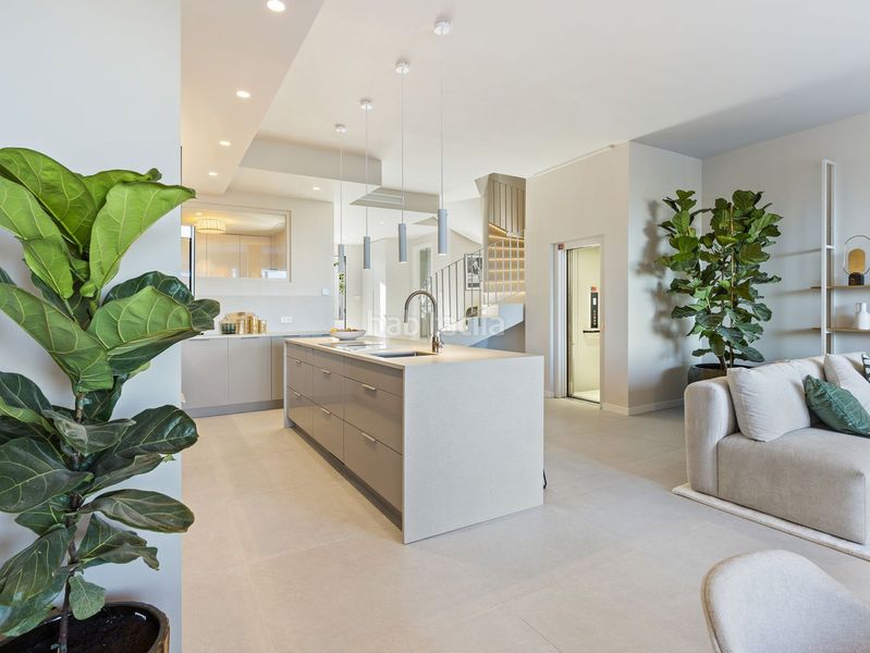 Foto a581cdcd-779d-45a7-ba4c-8ac1286b5167. Casa adossada amb aparcament piscina a La Quinta Benahavís