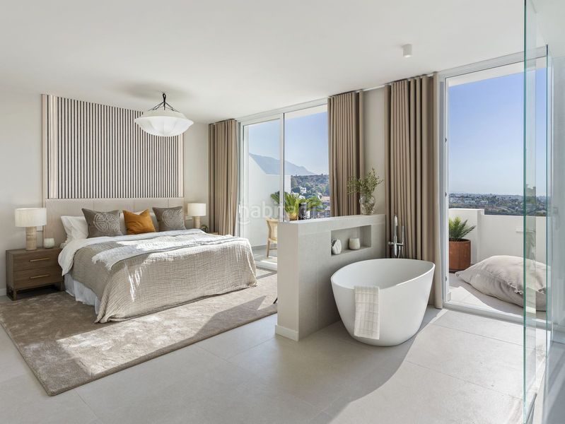 Foto e7b2a7aa-97cd-4bee-92eb-ba19c6c84238. Casa adossada amb aparcament piscina a La Quinta Benahavís