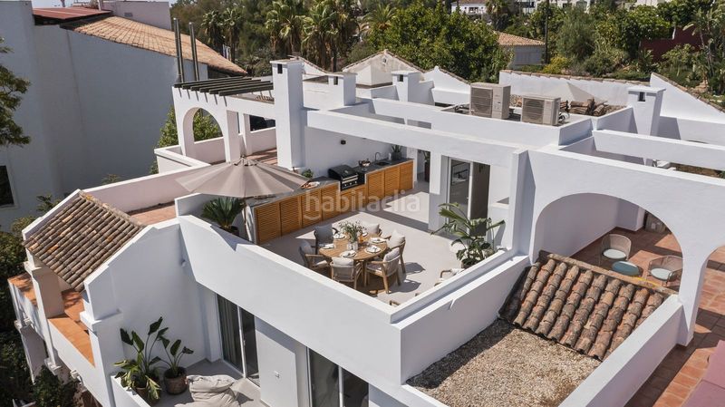 Foto f27d7967-ee72-4dc4-87d0-4626e3233b57. Casa adossada amb aparcament piscina a La Quinta Benahavís