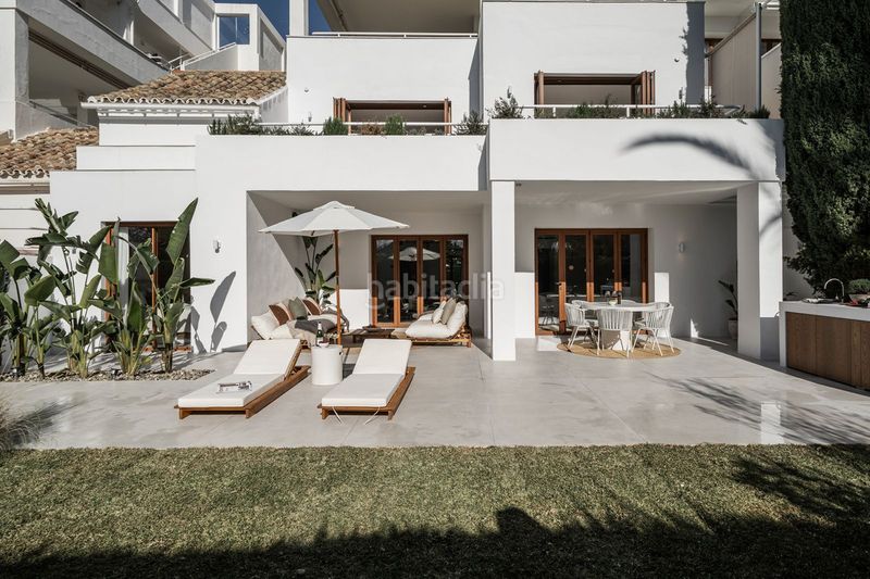 Foto c75a2fb1-661e-415b-aa89-ca6792e4ca67. Casa adossada amb aparcament piscina a Los Naranjos Marbella