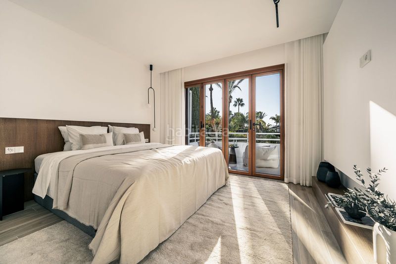 Foto f7d7bb69-88a3-4125-8f3e-8ef312b3cc37. Casa adossada amb aparcament piscina a Los Naranjos Marbella