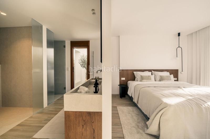 Foto 2d4f969a-caab-4baa-b48a-8c8b66aa476d. Maison jumelée avec parking piscine dans Los Naranjos Marbella