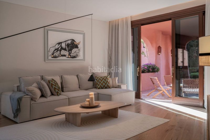 Foto df7cc9fe-2708-4cfd-9255-67a9f63c6fba. Planta baja en Guadalmansa Estepona