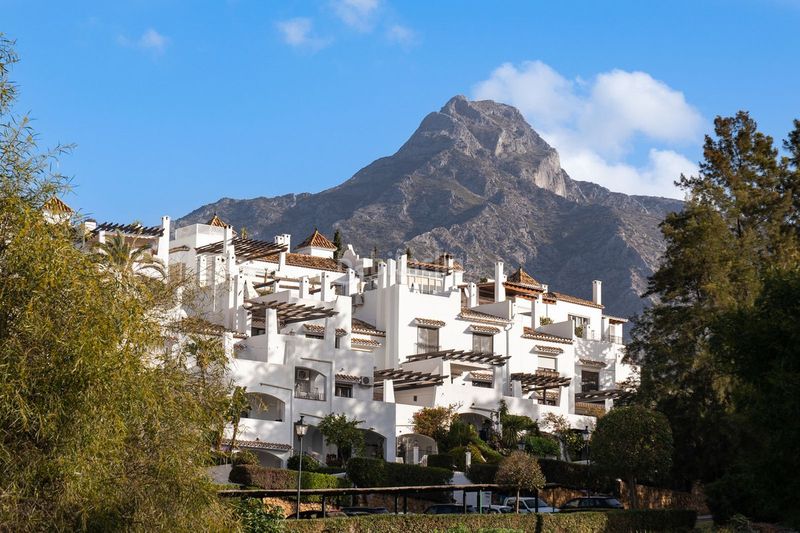 Foto 9e835dda-4ff4-42d6-9b71-dff1f3b38aa7. Casa adosada en La Carolina - Guadalpín Marbella