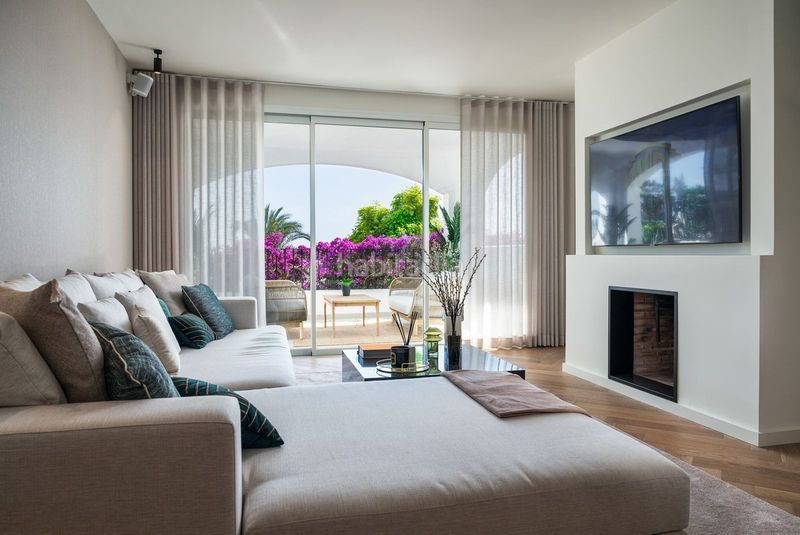 Foto e69a34e4-baf8-42f0-8ddb-963c26655da8. Casa adossada amb aparcament piscina a La Carolina - Guadalpín Marbella
