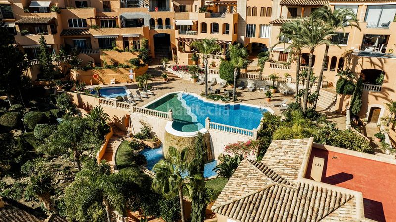 Foto d451baaf-df21-495f-91dd-6e23a7f56d82. Piso en Los Naranjos Marbella
