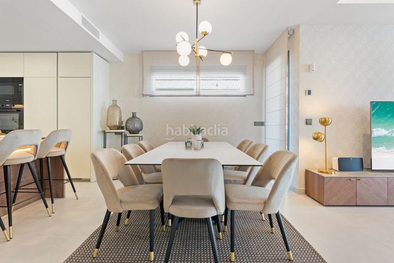 Foto b1348353-b391-471f-b48b-cca0cb30218d. Casa a schiera con parcheggio piscina in Puerto Banús Marbella