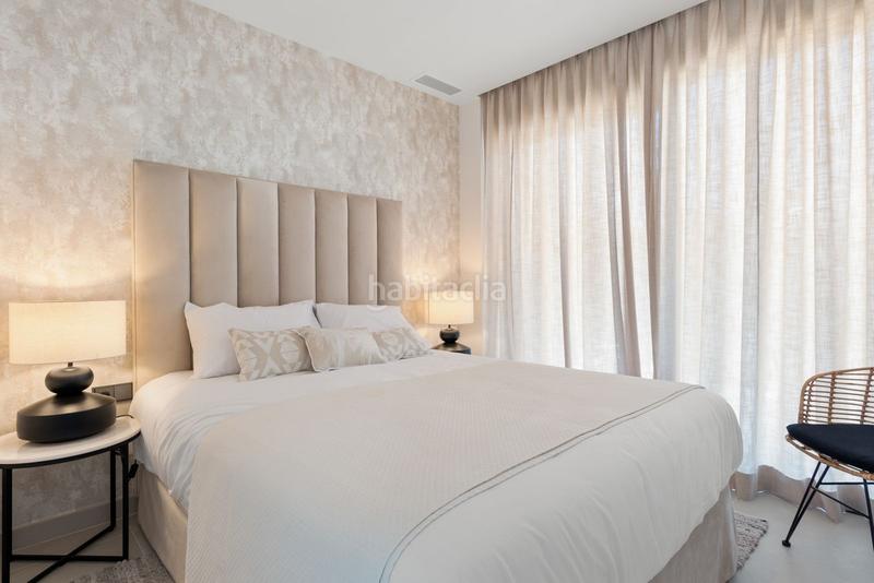 Foto 06ece0af-1a78-4557-82f3-f329ff25a124. Maison jumelée avec parking piscine dans Puerto Banús Marbella