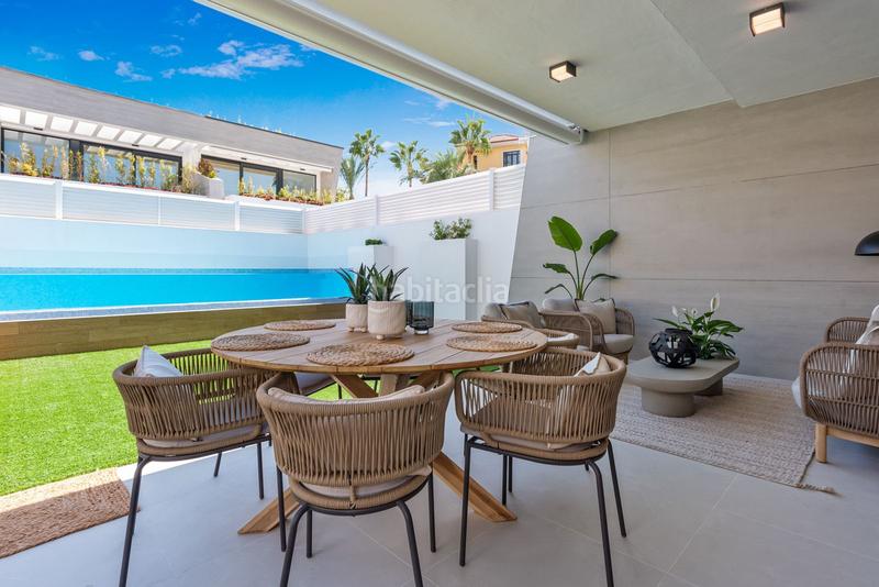 Foto d6b5668e-f05a-4c26-8016-850b5794cb12. Maison jumelée avec parking piscine dans Puerto Banús Marbella
