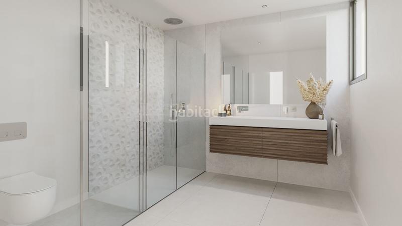 Foto f136163c-9217-4a2a-9232-33ac27aac63a. Erdgeschoss mit parking pool in Las Lomas de Río Verde Marbella