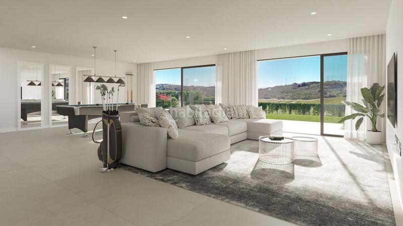 Foto 2264a56d-95d3-4950-a7b2-b653267978e5. Xalet amb aparcament piscina a puerto de Estepona Estepona