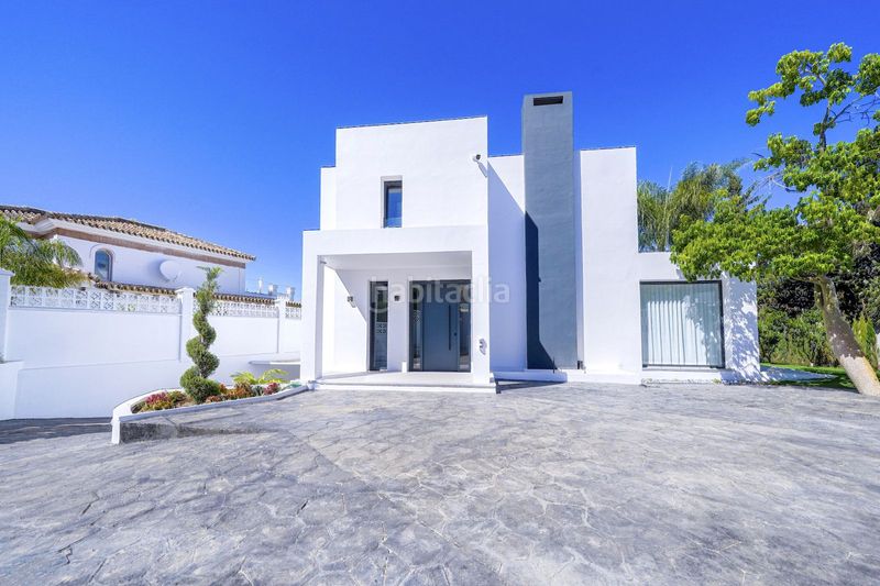 Foto 40080e38-04cd-42ac-b563-48634129be4d. Xalet amb aparcament piscina a Las Brisas Marbella