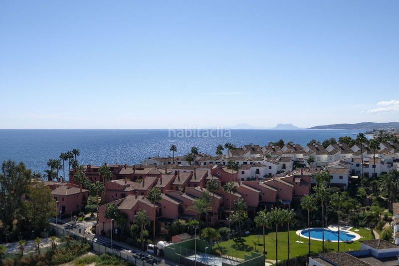 Foto dd918069-9ebb-4e64-826e-2d9000583395. Àtic amb piscina a Guadalobón Estepona