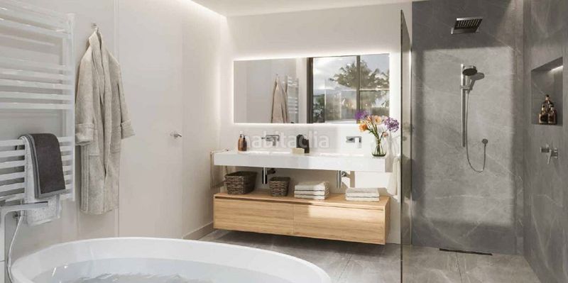 Foto 53d535dd-3d06-491d-b046-9e8d4144672e. Apartament amb piscina a Parque Central Estepona