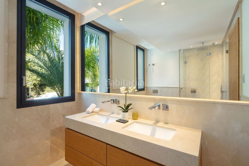 Foto d5ca1d4f-01f9-4bea-a5d9-7b648eb31c76. Dúplex amb aparcament piscina a Sierra Blanca Marbella