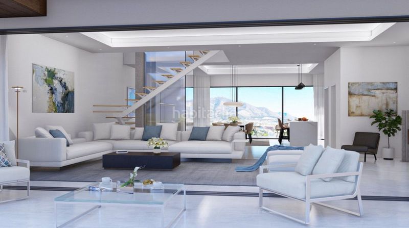 Foto ebea45a1-4fb1-4ec9-9a34-f4bb62e4eb2e. Casa adosada en Centro ciudad Fuengirola