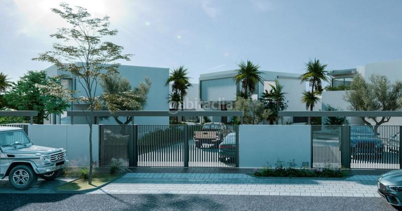 Foto 0b8fde68-7d16-4091-b8b1-b1ad25737595. Chalet with parking pool in Zona Calvario Estepona