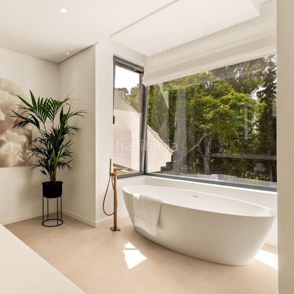 Foto 0f23af2c-00b3-40cd-b2ef-c9fb047a3b13. Chalet avec parking piscine dans Paraiso - Barronal Estepona