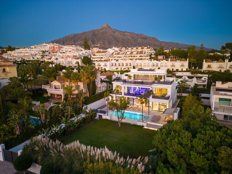 Foto a4cdee48-56ae-427e-b803-e39ea406e299. Chalet en los jardines de Marbella - la ermita Marbella