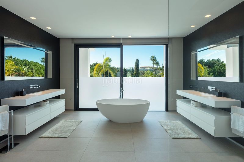 Foto a5e1680b-a001-40a2-abae-d7b83bb86048. Chalet en los jardines de Marbella - la ermita Marbella