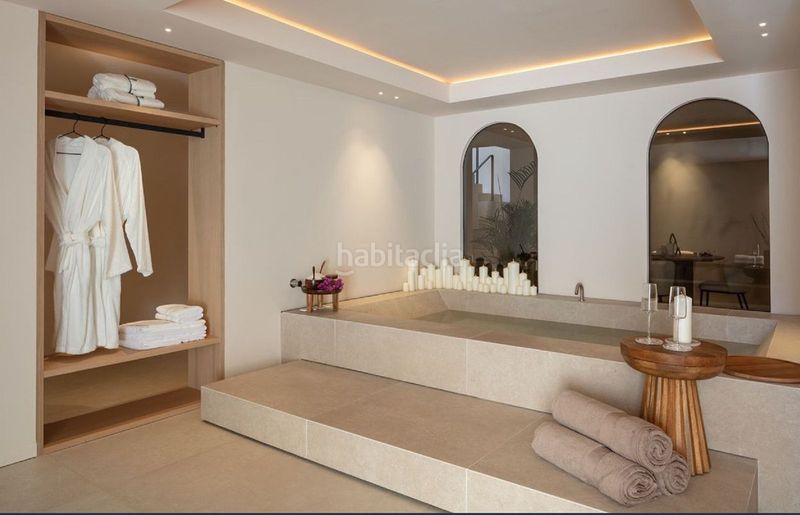 Foto 114eedea-77ea-4eeb-9064-8ee26347e0a7. Xalet amb aparcament piscina a Las Brisas Marbella