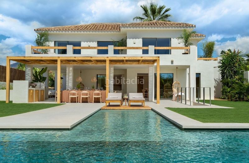 Foto 78cd204e-e415-4ac3-979a-9457852996ac. Xalet amb aparcament piscina a Las Brisas Marbella