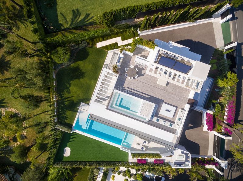 Foto 8a916b64-e00a-4bac-b6dd-a3ffe9742f77. Chalet en Valdeolletas - Las Cancelas - Xarblanca Marbella