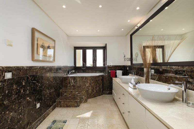 Foto 45e2ddf0-2f22-42bc-a75f-49b0ff919b10. Chalet en Nagüeles Alto Marbella