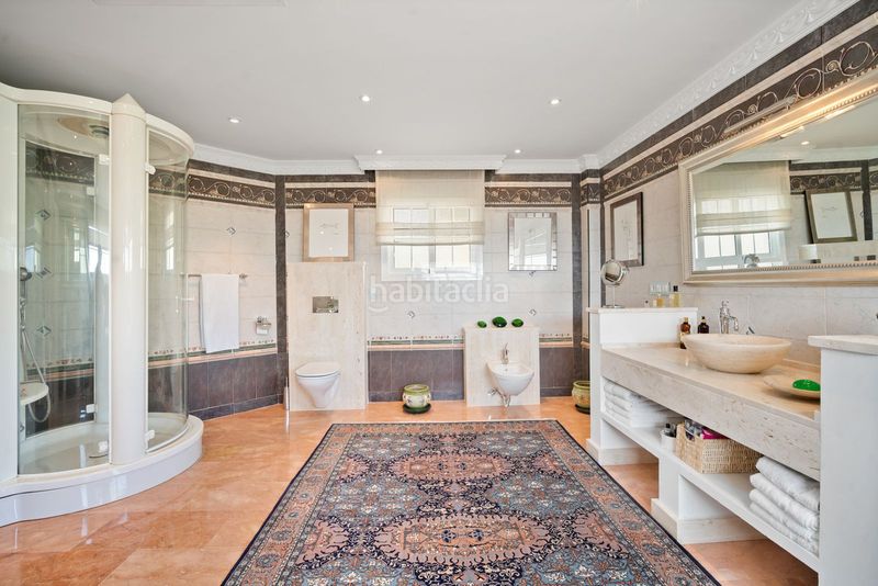 Foto c907a00b-c28a-40a3-98e7-2b23d2e3f2ad. Chalet en Centro ciudad Fuengirola