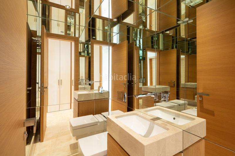 Foto bafaaaa8-5091-431e-bdd3-d7e6a49517ed. Zweistöckige wohnung mit parking pool in Sierra Blanca Marbella