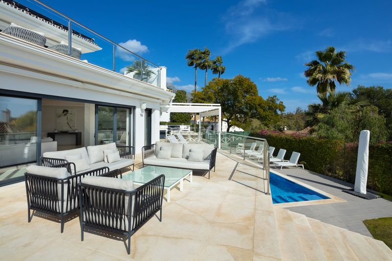 Foto 1c06a551-8e04-4013-8374-d00dc155cb78. Xalet amb aparcament piscina a Los Naranjos Marbella