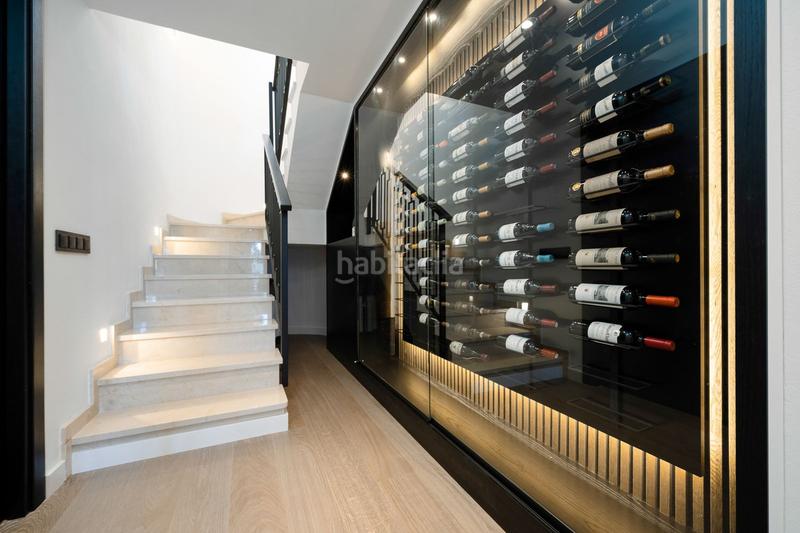 Foto 2a8a07ef-29ed-471a-8201-f6aa24f40ae1. Chalet with parking pool in La Carolina - Guadalpín Marbella