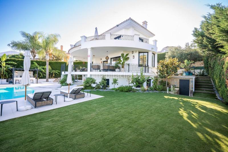 Foto ca9ef078-9831-449b-a121-c987793473e8. Chalet with parking pool in La Carolina - Guadalpín Marbella