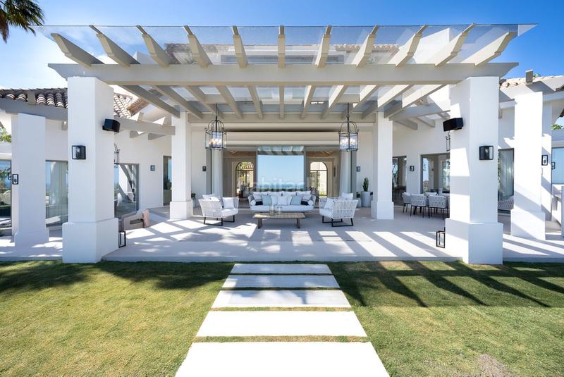 Foto 71bb4d7f-8a15-4e16-a7a9-1c36a0e3d638. Xalet amb aparcament piscina a Benahavís pueblo Benahavís