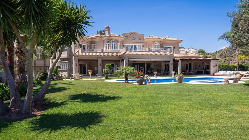 Foto 3af06ca2-e393-4b99-b8b2-2e3125f1ed42. Chalet en Las Brisas Marbella