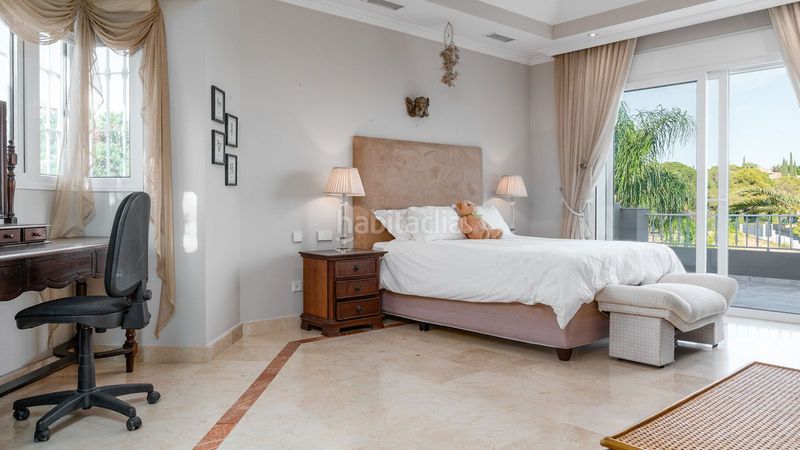 Foto 520a9c3b-3718-4ada-b2a7-3db1ac4ac5ba. Xalet amb aparcament piscina a Las Brisas Marbella