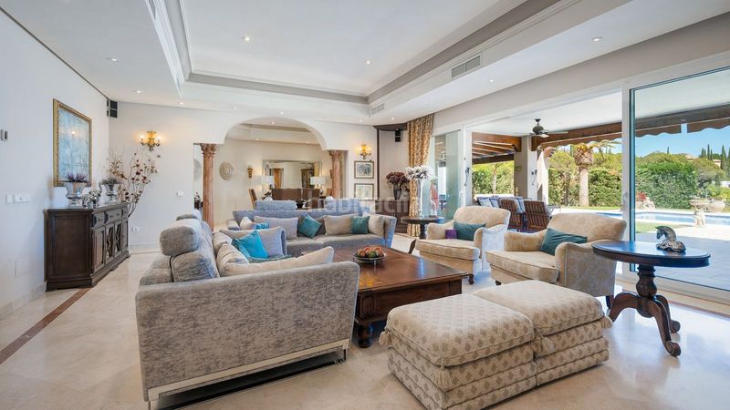 Foto 8e7f2215-96ef-4957-80d8-c4620195c4d0. Xalet amb aparcament piscina a Las Brisas Marbella