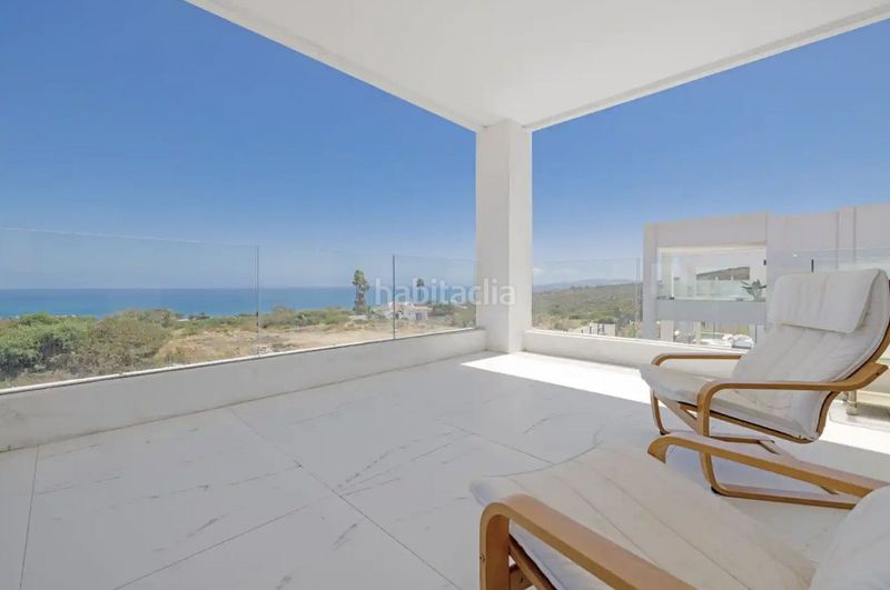 Foto f482dce7-59d5-40b8-9722-8e6d2dcd79b6. Xalet amb aparcament piscina a Torreguadiaro-San Diego Sotogrande