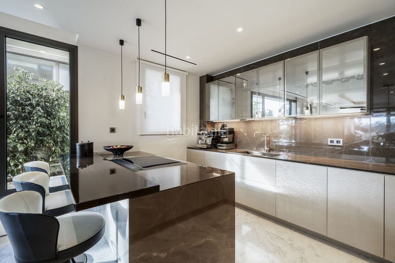 Foto 01a6ded6-df17-4692-8b6f-259085399600. Apartament amb aparcament a Las Lomas de Río Verde Marbella