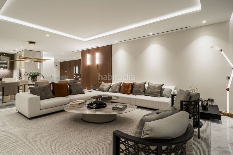 Foto 2514dcc9-41a9-4069-98fc-f5c569030599. Apartament amb aparcament a Las Lomas de Río Verde Marbella