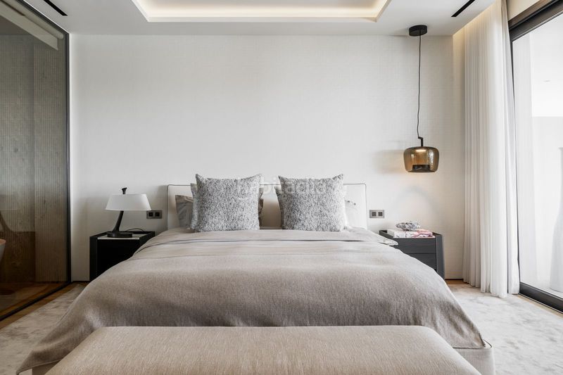 Foto 561d9b7a-c71b-4c45-8f88-af159913d6e1. Apartament amb aparcament a Las Lomas de Río Verde Marbella