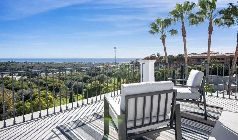 Foto 089aea0c-4271-40d3-b6ec-473f7c5866cc. Xalet amb aparcament piscina a Los Flamingos Benahavís