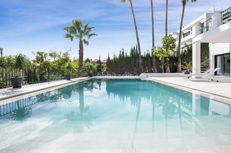 Foto 8fc105b3-9026-4d19-96a6-35bdc2d90a21. Xalet amb aparcament piscina a Los Flamingos Benahavís
